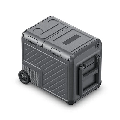 Невеликий портативний холодильник для автомобіля